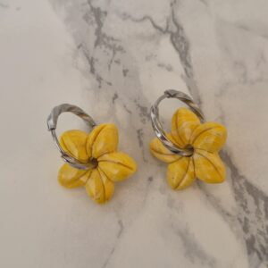 Créoles interchangeables – Collection Floréa jaune solaire