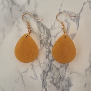 Boucles d’oreilles en résine époxy – goutte orange doré