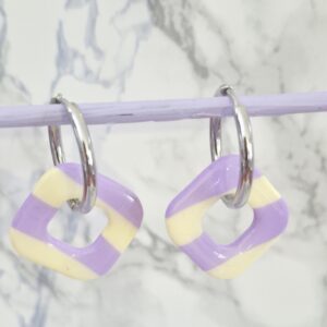 Boucles d’oreilles losanges ajourés lavande et jaune pastel – Création artisanale