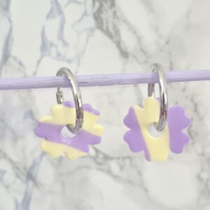 Boucles d’oreilles fleurs pastel lavande et jaune – Création artisanale